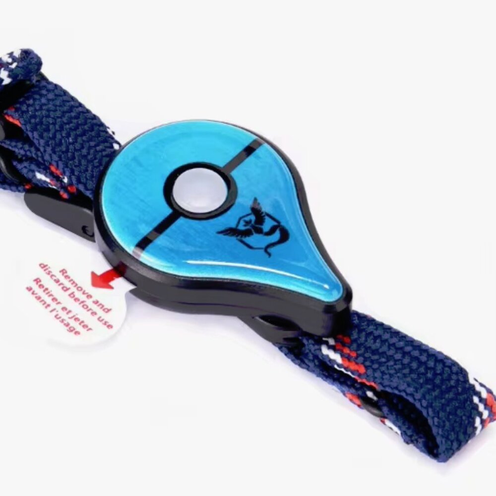 Pokemon GO Plus Bracelet Blue with Black Design Auto Catch Bluetooth Nintendo